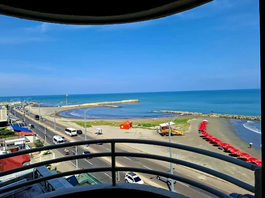 Relajacion Y Vista Al Mar En Hermoso En Apartment